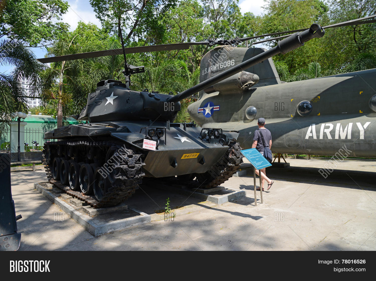 U.S. Army Tank Helicopter War Image & Photo Bigstock