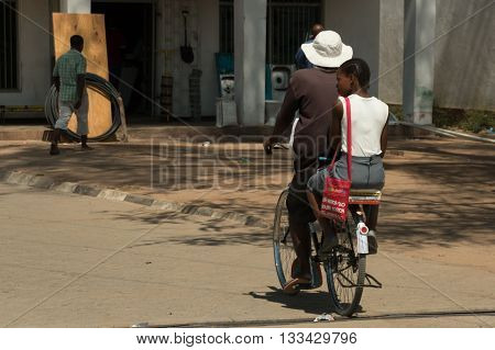 cycling as a means of transport Bike transport, cycle/bicycle transport offers at the cycling shop the buddy bicycle basket by basil offers dogs a safe and comfortable means of transport on. cycling as a means of transport Bike transport, cycle/bicycle transport offers at the cycling shop the buddy bicycle basket by basil offers dogs a safe and comfortable means of transport on.