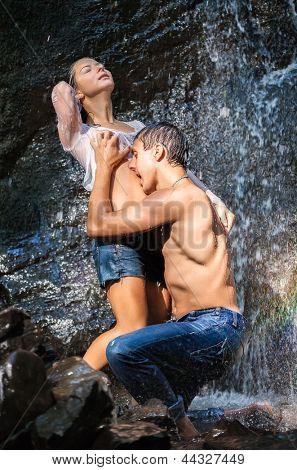 naked sex couples in the waterfall free xxx porn deep throat