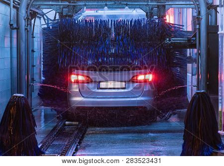 Poster: Car Wash Detail View On