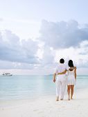picture of beach  - Couple walking at the beach - JPG 
