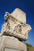 foto of marble  - Corinthian capital - JPG 