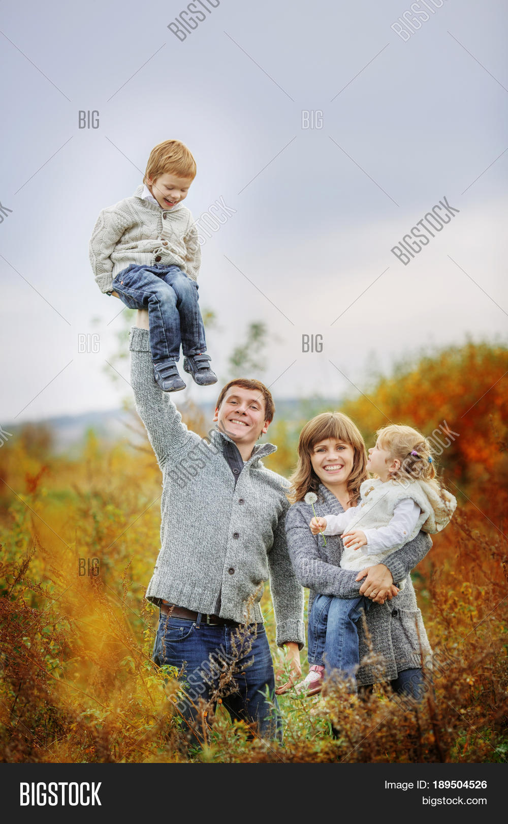 daughter Dad walkin fucks in mom daughter Dad walkin fucks in mom