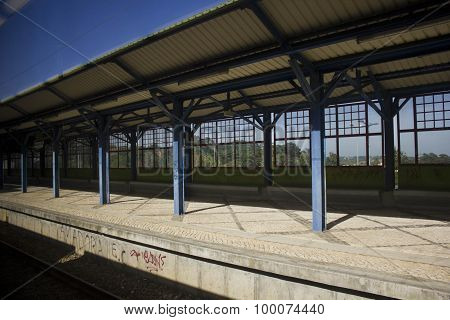 Benfica Train Station Platform