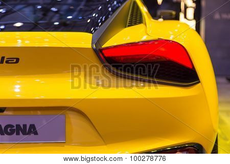 2015 Magna Steyr Mila Plus Hybrid Concept