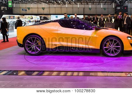 2015 Magna Steyr Mila Plus Hybrid Concept