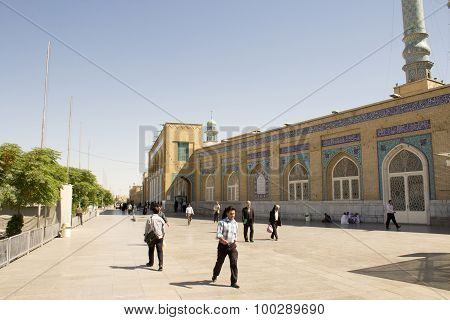 The shrine of Fatima Almasomh