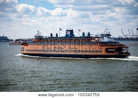 NEW YORK CITY, USA - SEPTEMBER, 2014: Staten island ferry leaving downtown Manhattan