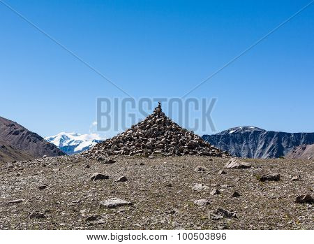 tour around the mountain trails