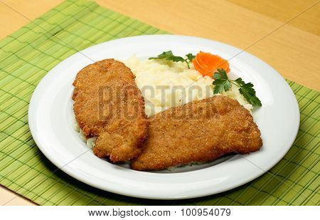 Egyptian Chicken Panne With Mashed Potatoes