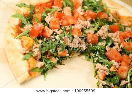 Delicious Tuna Pizza
