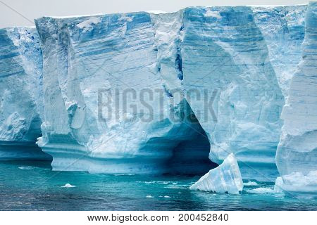 Antarctica - Antarctic Peninsula - Tabular Iceberg In Bransfield Strait