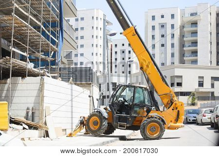 Construction of a new residential quarter and office buildings
