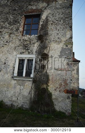 Chynadiyevsky castle Castle `Saint-Miklosh` 14-19 centuries. Located in the village of Chynadievo, Z