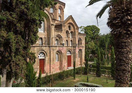 Thessaloniki, Greece - September 30, 2017: Ancient Byzantine Church Of Panagia Chalkeon In The Cente