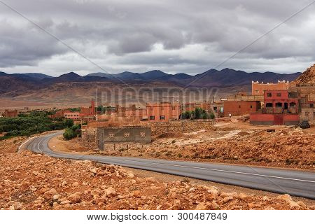 Dades Gorge Is A Gorge Of Dades River In Atlas Mountains In Morocco. Dades Gorge Depth Is From 200 T