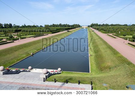 Saint Petersburg, Russia - August 9, 2018: View On The Finnish Gulf And Park Of The Konstantinovsky 