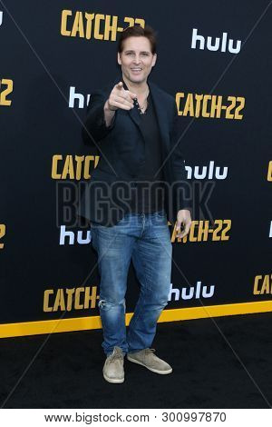 LOS ANGELES - MAY 7:  Peter Facinelli at the 