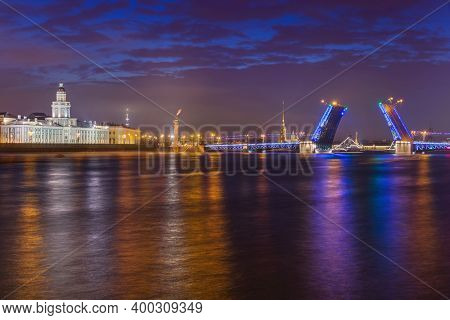 Neva river and open Palace (Dvortsovy) Bridge - St. Petersburg Russia