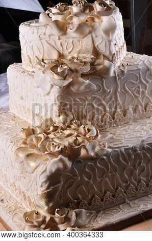 Prepared For Special Occasions, Delicious And Beautiful White Wedding Cake