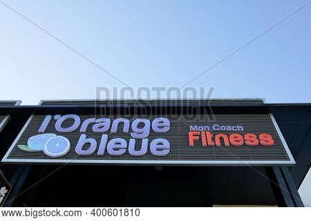 Bordeaux , Aquitaine  France - 20 15 2020 : L'orange Bleue Logo And Sign Of Gymnasium Fitness Club