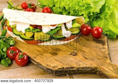 Chicken Stuffed Shawarma Tortilla Tacos Wraps Doner Kebab Sandwich Gyros Fast Food With Vegetables O