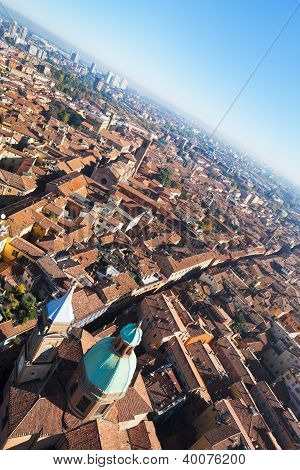 Bologna Hills Asinelli kule kuş görünümü