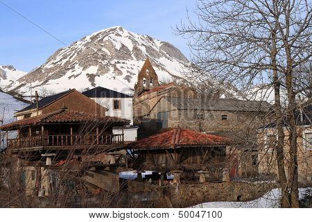 Torrestï¿½o village in the province of Leï¿½n
