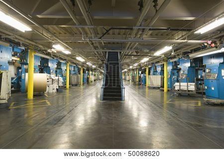 Indvendigt syn på en avis fabrik