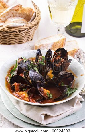 mussels in tomato sauce