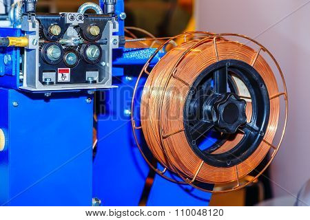 wire for welding in the welding machine