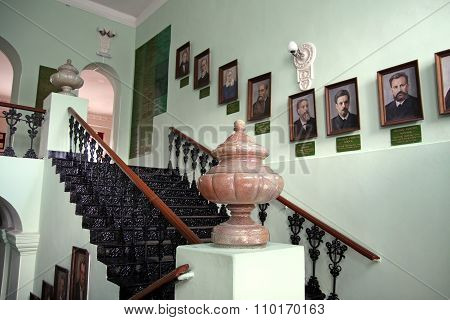 The Interior Of The Classical Gymnasium Named After Vissarion Belinsky In Penza