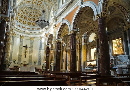 İç Kilisesi. Gioia del Colle. Apulia.