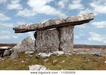 Poulnabrone Dolmen