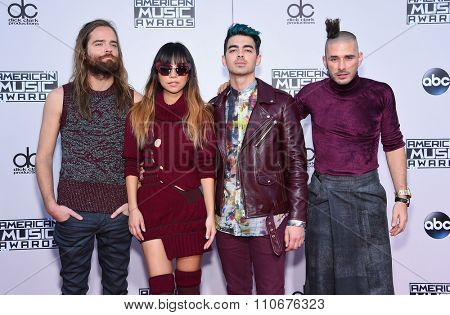 LOS ANGELES - NOV 22:  DNCE arrives to the American Music Awards 2015  on November 22, 2015 in Los Angeles, CA.                
