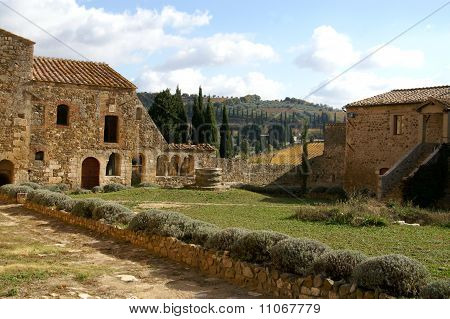 Cortile Abbazia