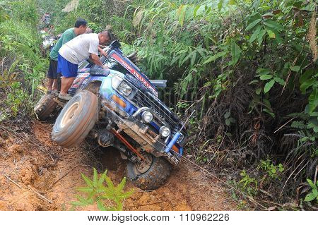 Extreme four wheel drive car adventurer