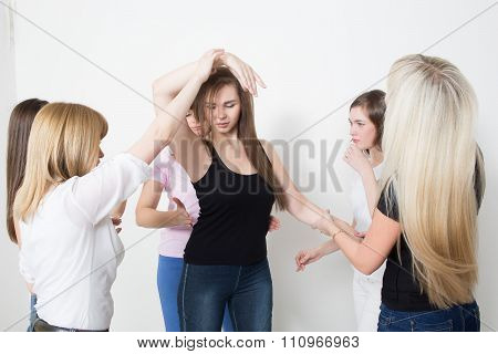 Coach and support group during psychological therapy. training for women. development of sensuality,