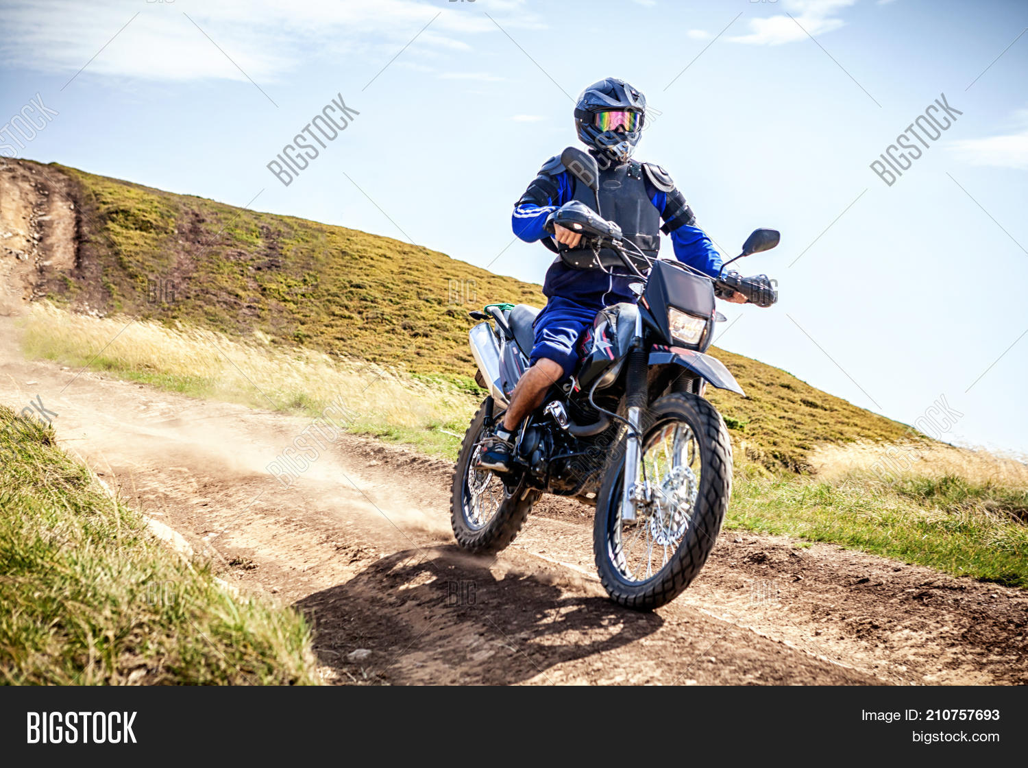 спорт эндуро мотоциклы. на эндуро можно по дороге. мотоцикл zero кроссовый. байкер-кросс. мотокросс эндуро эндуро мотокросс.