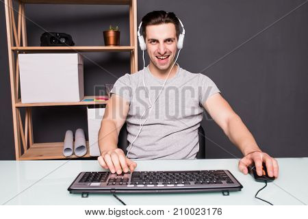 Technology, Gaming, Entertainment, Let's Play And People Concept - Angry Screaming Young Man In Head