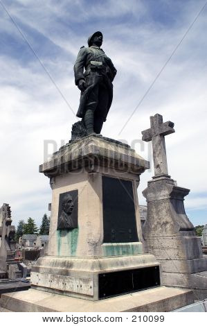 Soldaten Grab auf französischer Friedhof