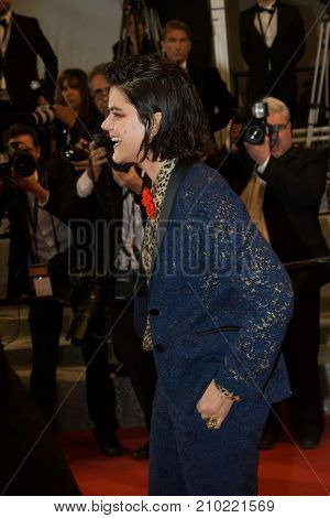 CANNES, FRANCE - MAY 19, 2016: French singer Soko  attends the 'It's Only The End Of The World (Juste La Fin Du Monde)'  premiere during the 69th annual Cannes Film Festival