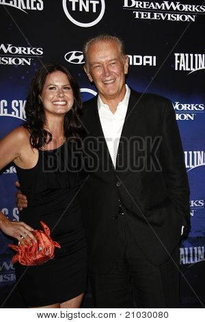 LOS ANGELES - JUN 13: Bruce Gray, Melissa Kramer a premieren a TNT barátait 