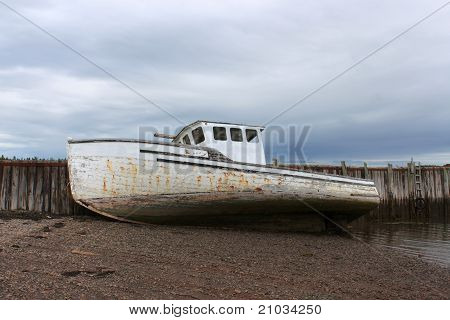 เรือ beached ในรัฐนิวบรันสวิก แคนาดา