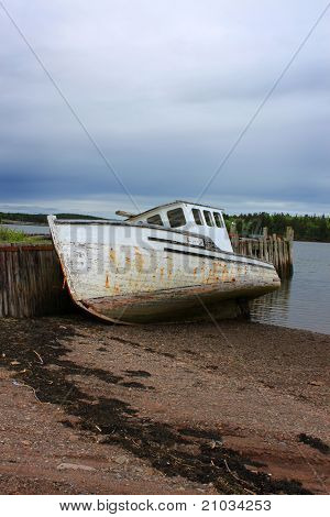 เรือ beached ในรัฐนิวบรันสวิก แคนาดา
