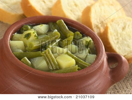 Grønne bønner og kartoffelsuppe