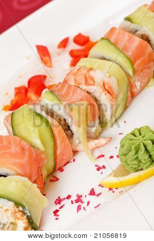 Sushi sulla piastra