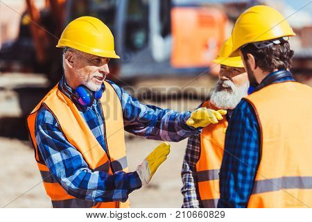 Foreman Managing Builders