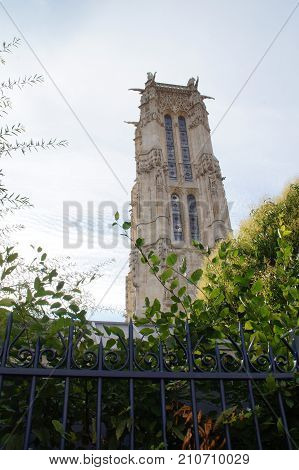 The tower Saint Jacques - Paris, France - Photo taken outdoor, without character, outside - The tower Saint Jacques is an isolated tower, built between 1509 and 1523, raised (drawn up) in the middle of the first Parisian public garden, which bears its nam