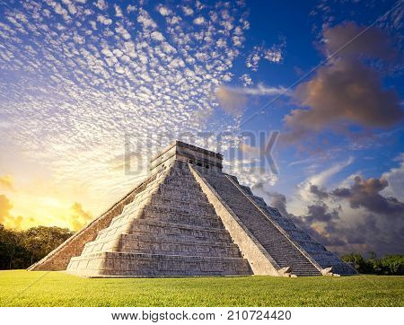 Chichen Itza pyramid El Templo Kukulcan temple in Mexico Yucatan